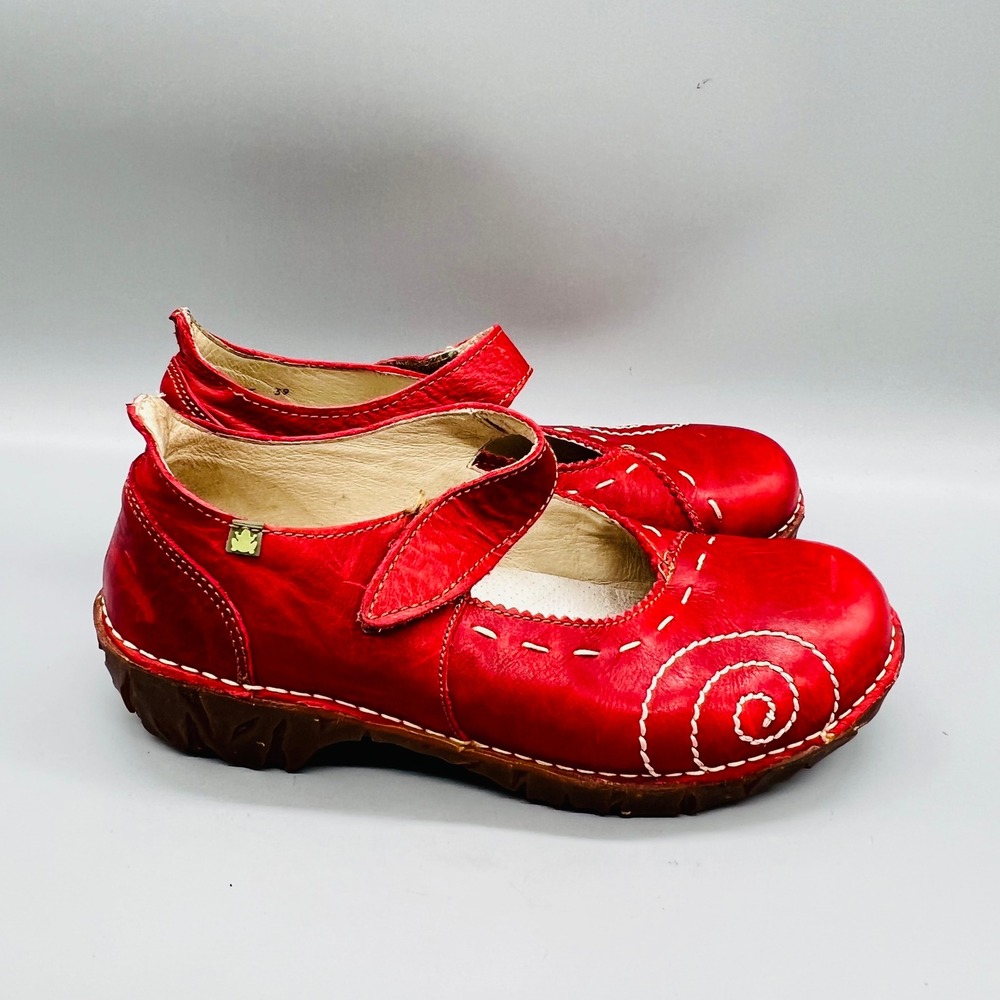 El Naturalista Shoes Womens 8.5 Red Leather Mary Jane Hook & Loop Spiral Flats